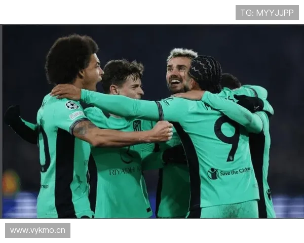 [欧冠]巴里奥斯禁区外远射 皮球折射入网.