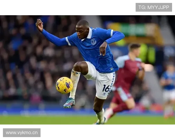 英超第36轮水晶宫与埃弗顿比赛推迟一天